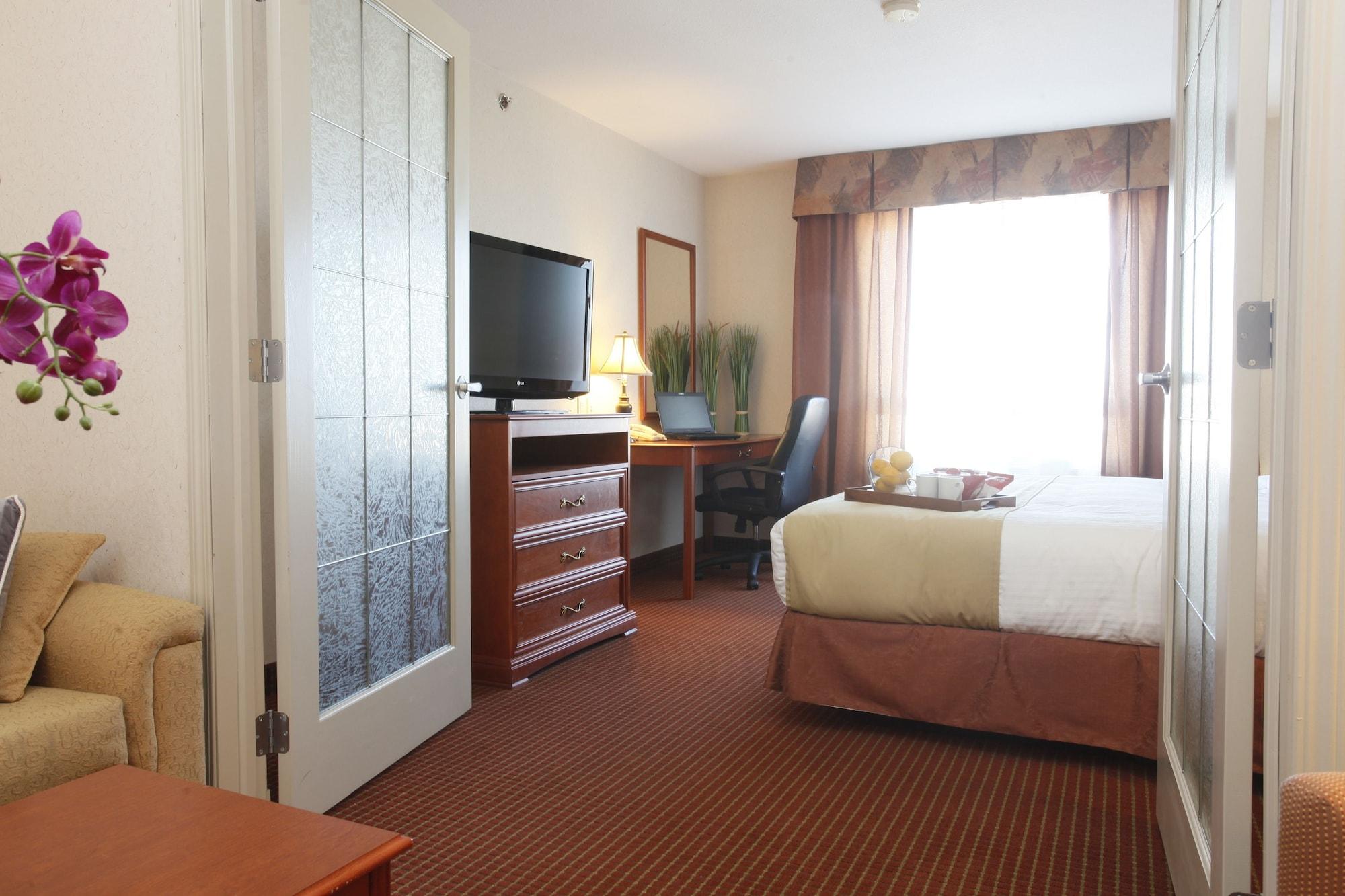 Stonebridge Hotel Dawson Creek Extérieur photo