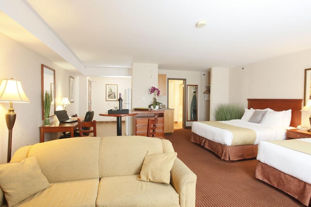 Stonebridge Hotel Dawson Creek Extérieur photo