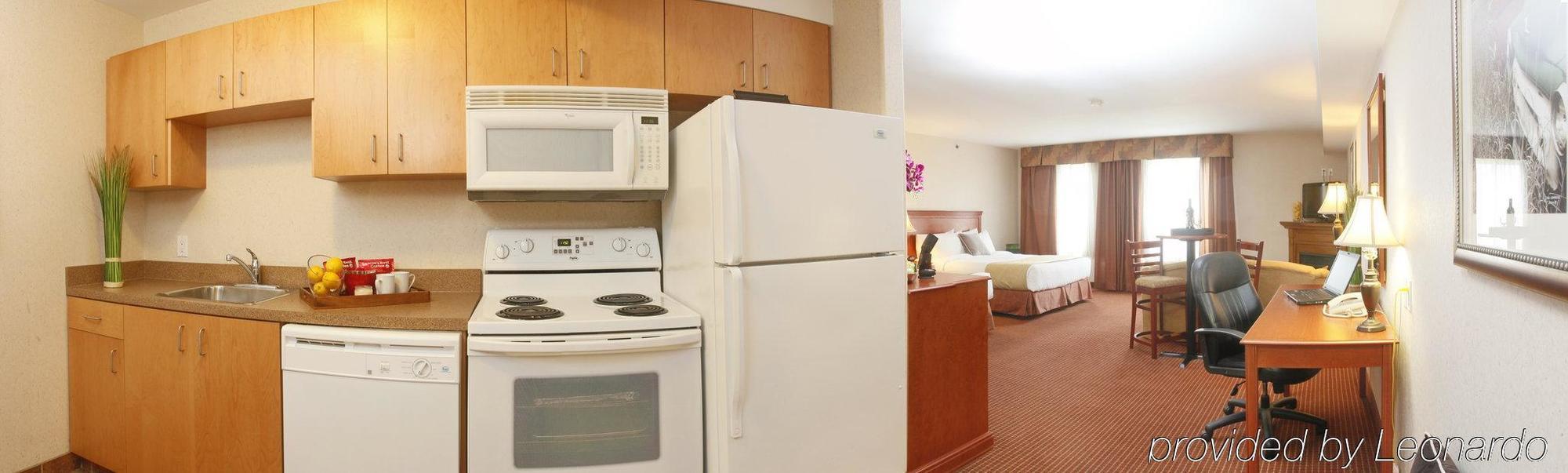Stonebridge Hotel Dawson Creek Extérieur photo
