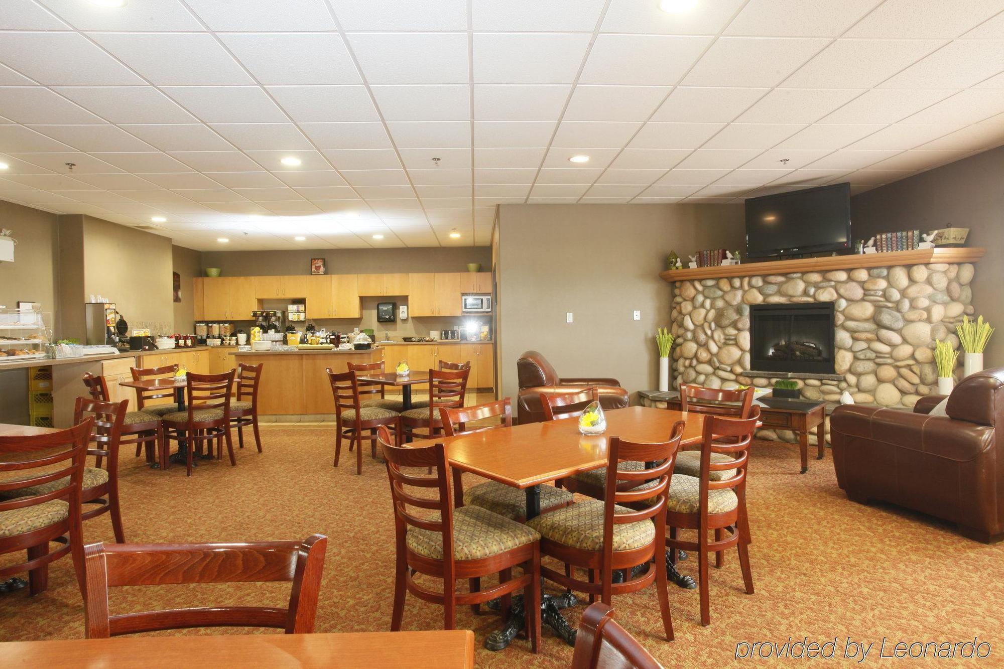 Stonebridge Hotel Dawson Creek Extérieur photo