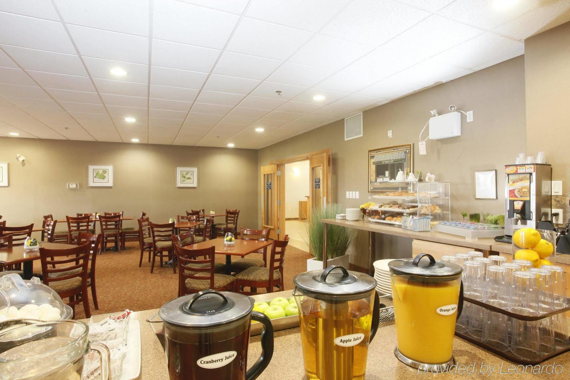 Stonebridge Hotel Dawson Creek Extérieur photo